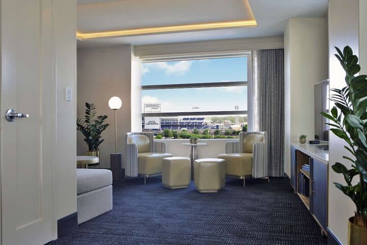 Room 34 of 80